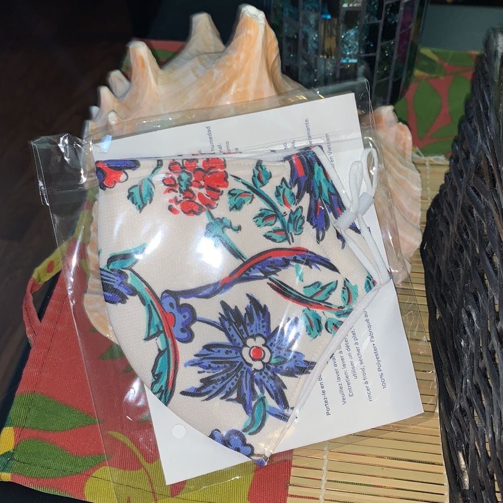 😷 Tory Burch Facemask